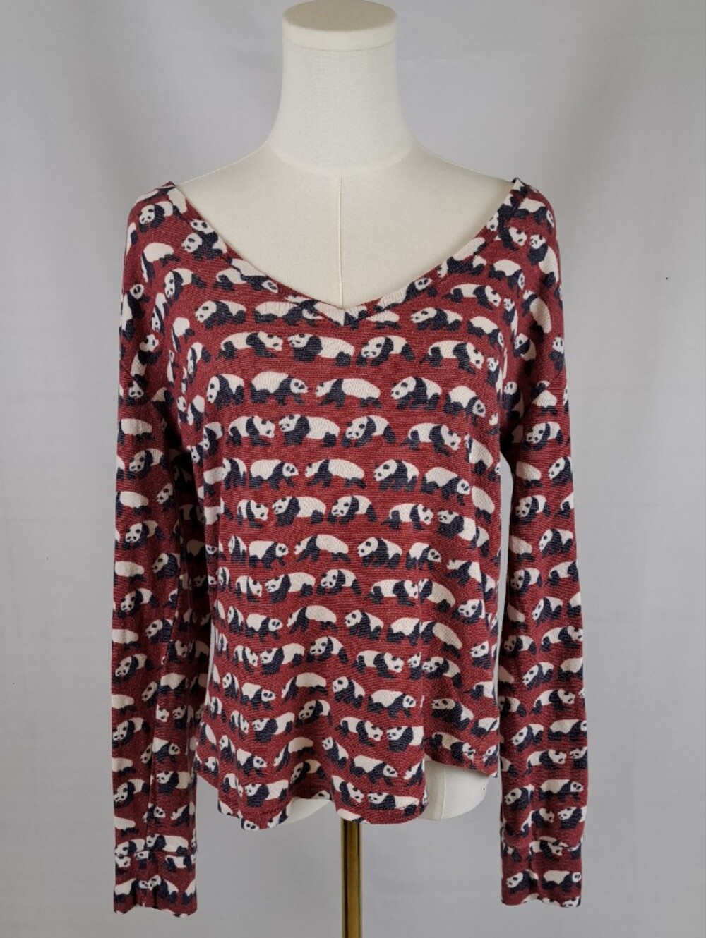 BDG Urban Outfitters Panda Print V-Neck Long Sleeve Top Size L Red Soft Knit